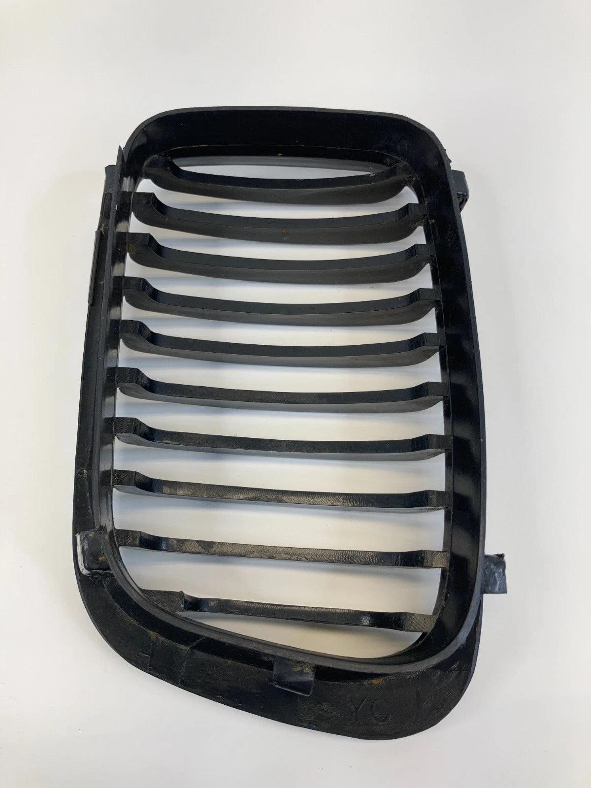 1999 2000 BMW 323I 2001 325I FRONT RIGHT PASSENGER SIDE BUMPER GRILL GRILLE OEM