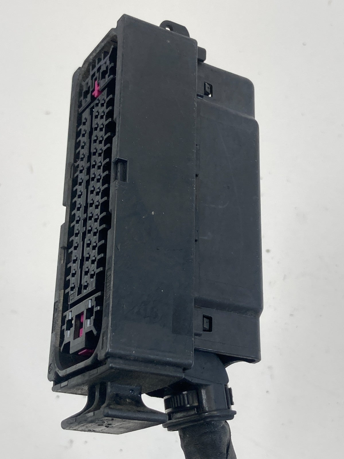 12-15 Volkswagen Passat 2.5 AT ABS Anti Lock Brake Pump Plug Pigtail Connector