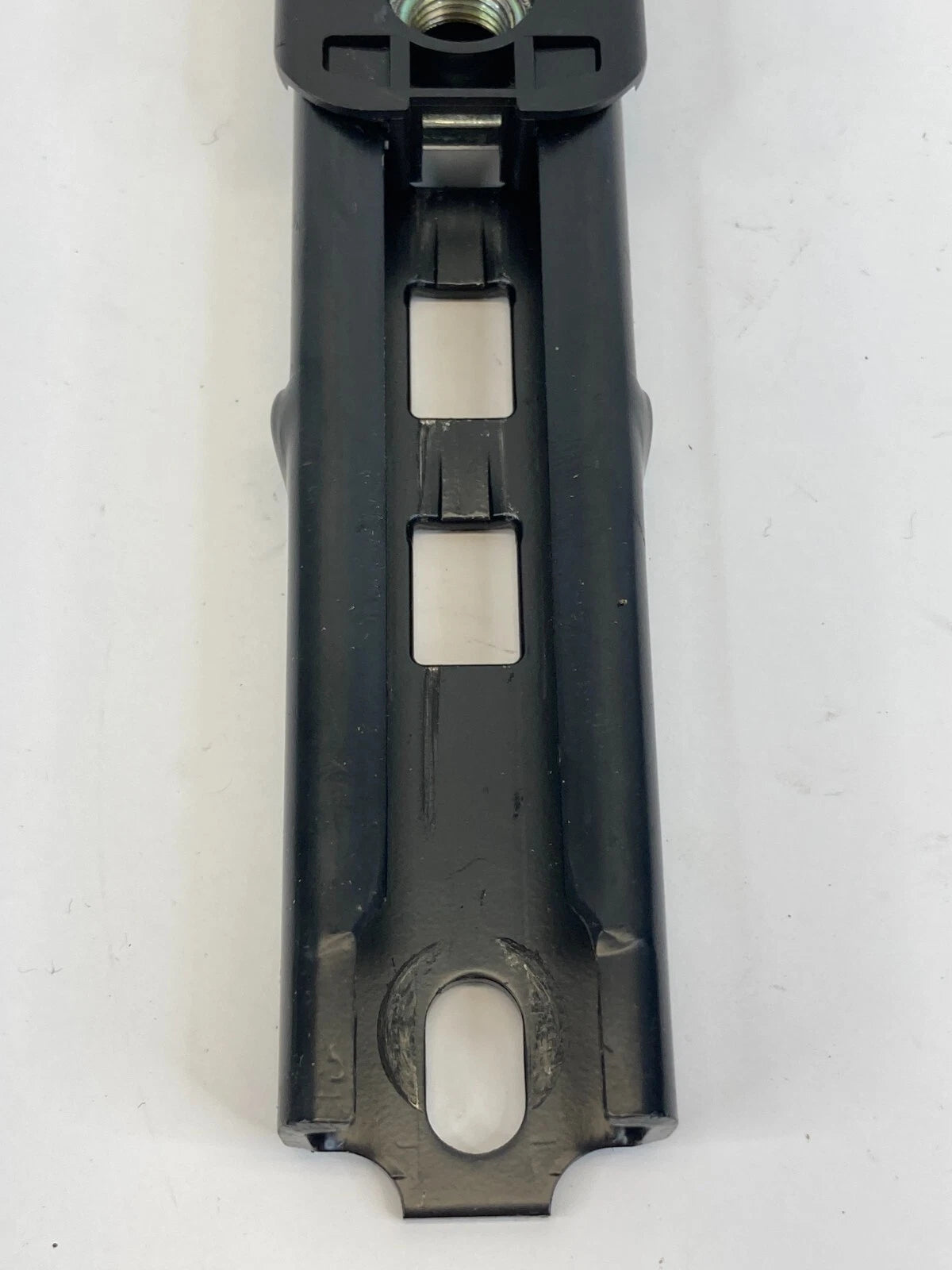 06 07 MERCEDES-BENZ ML500 FRONT RIGHT SIDE SEAT BELT HEIGHT ADJUSTER A2118600688