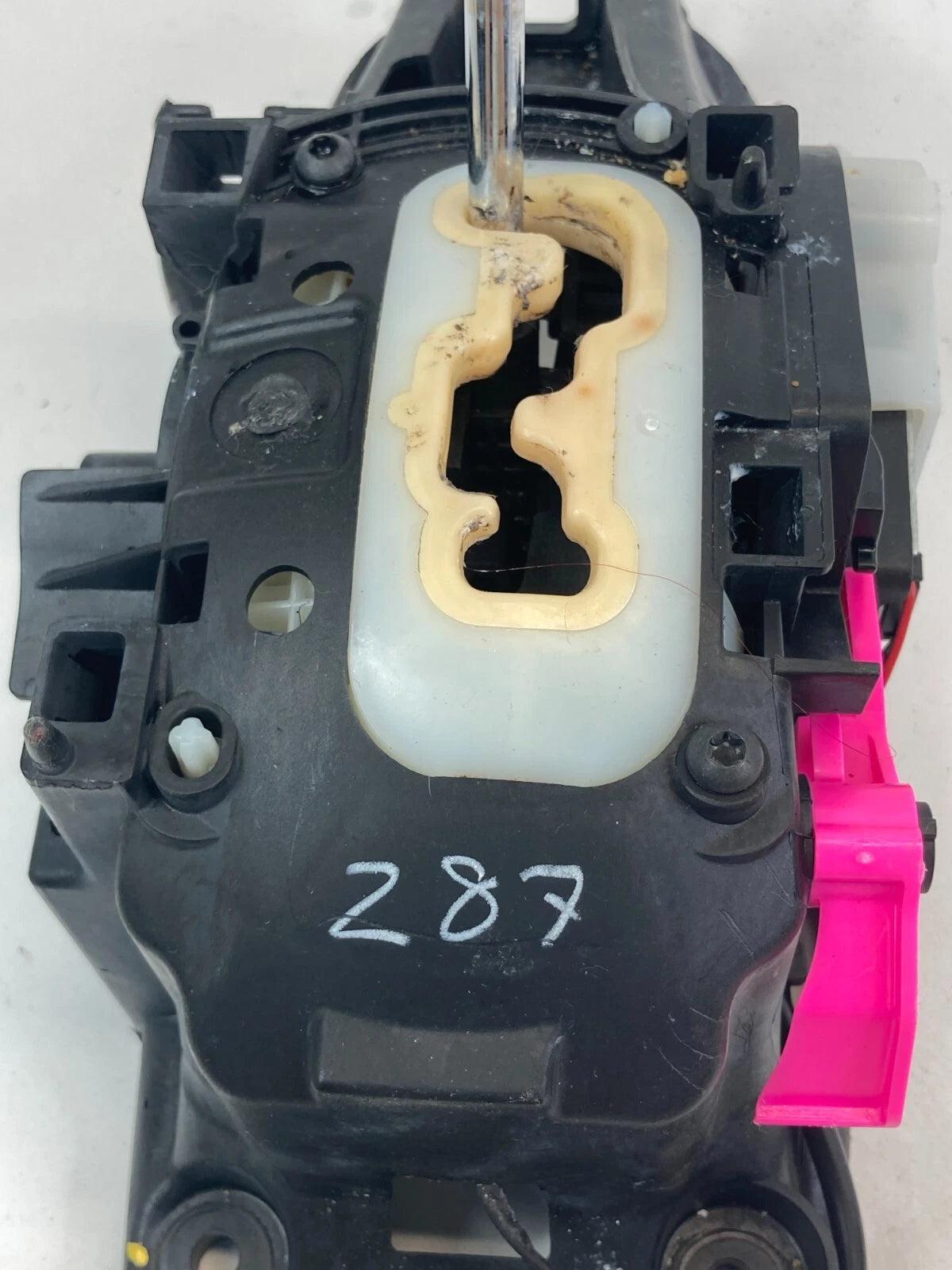 2009-2020 DODGE JOURNEY 2.4L AUTO TRANSMISSION GEAR SHIFTER LEVER SELECTOR OEM