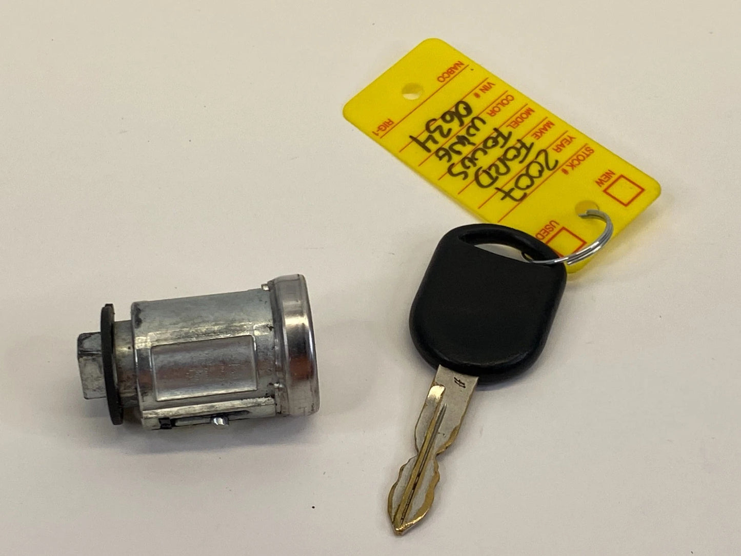 2000-2007 FORD FOCUS IGNITION SWITCH LOCK CYLINDER WITH KEY OEM FACTORY