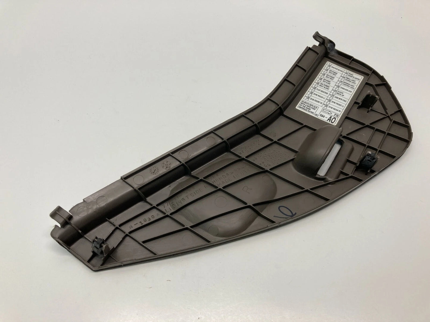 98 99 00 01 02 HONDA ACCORD FRONT RIGHT SIDE FUSE BOX LID ACCESS PANEL COVER OEM