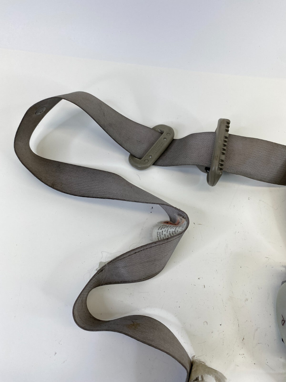 2003 2004 03 04 Suzuki XL-7 Front Right Passenger Side Seat Belt Retractor OEM