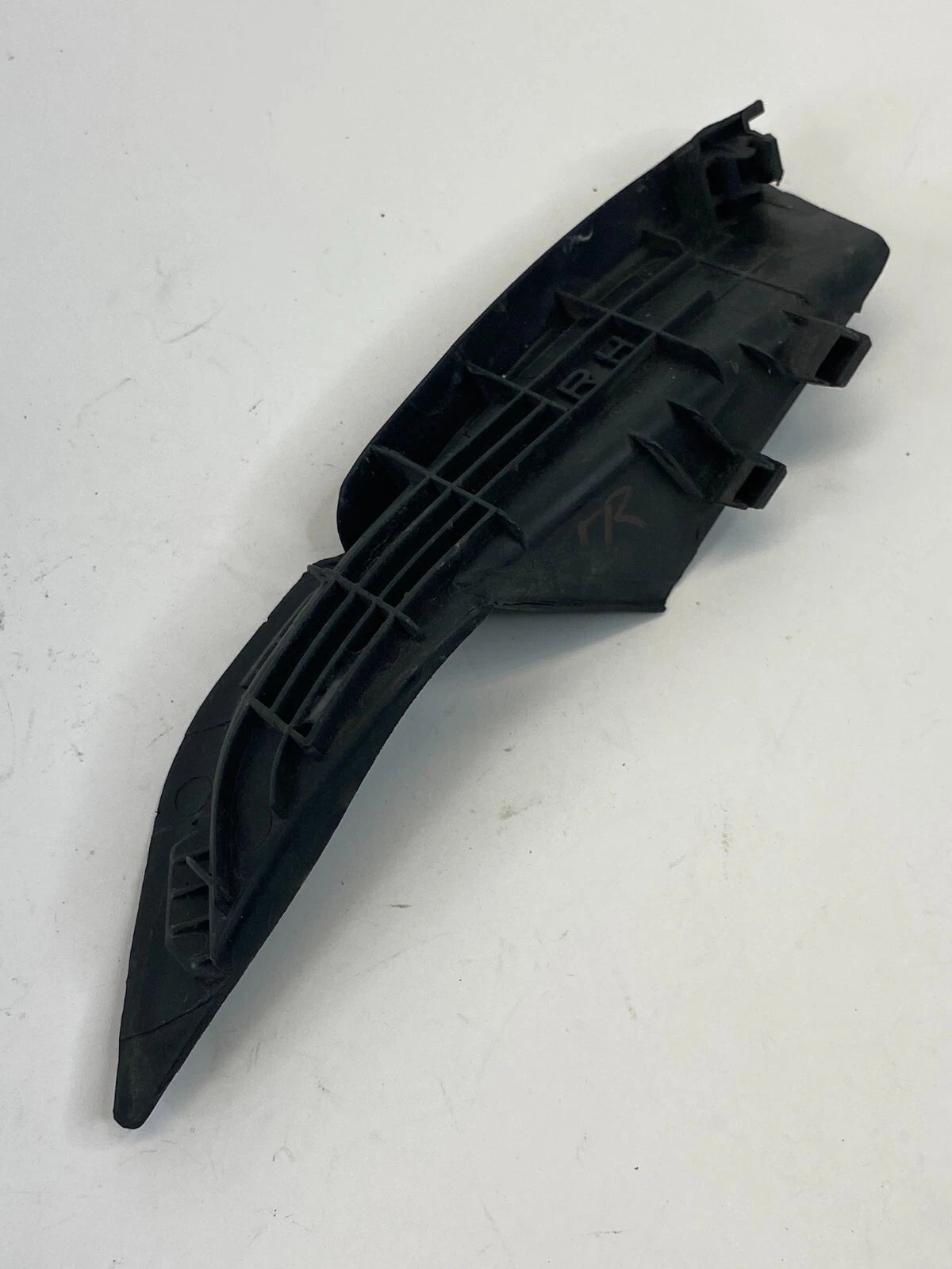 11-16 HYUNDAI ELANTRA SEDAN RIGHT SIDE WINDSHIELD COWL COVER TOP TRIM 86154-3Y00