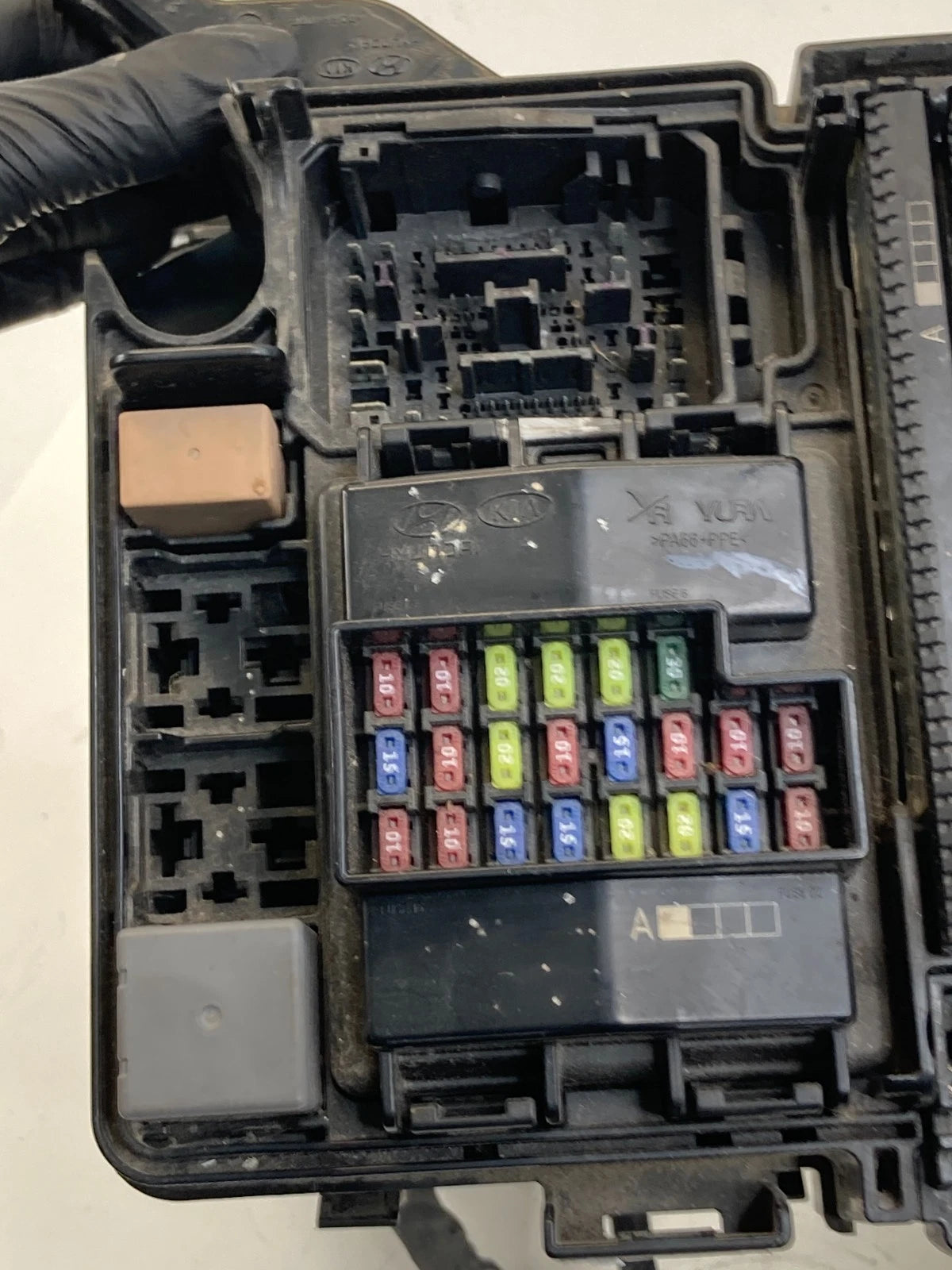 2015 HYUNDAI SONATA ENGINE FUSE BOX RELAY MODULE UNIT ASSY 91200C2010