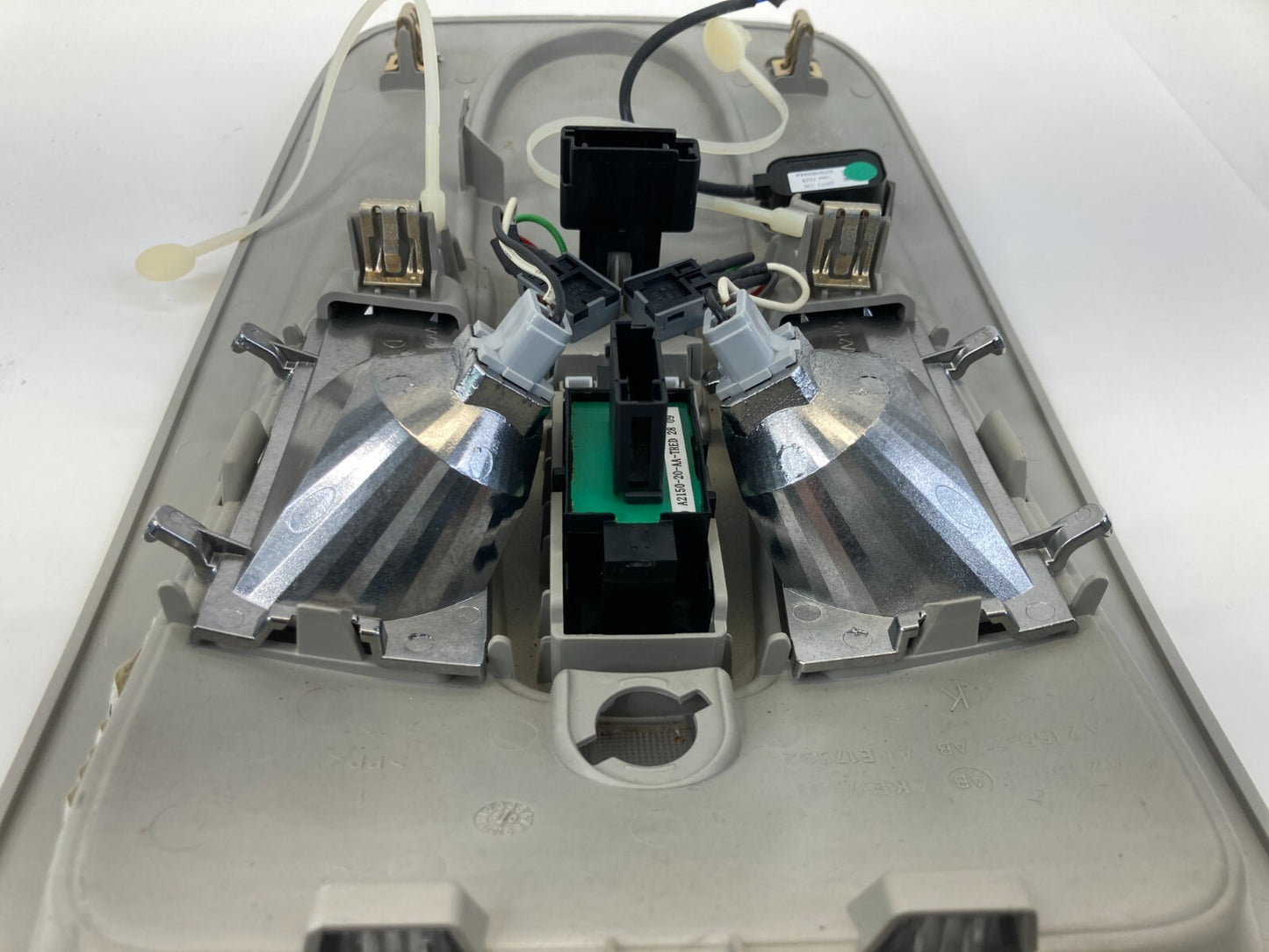 2010 2011 2012 GMC Terrain Overhead Roof Mounted Console Map Light Lamp OEM