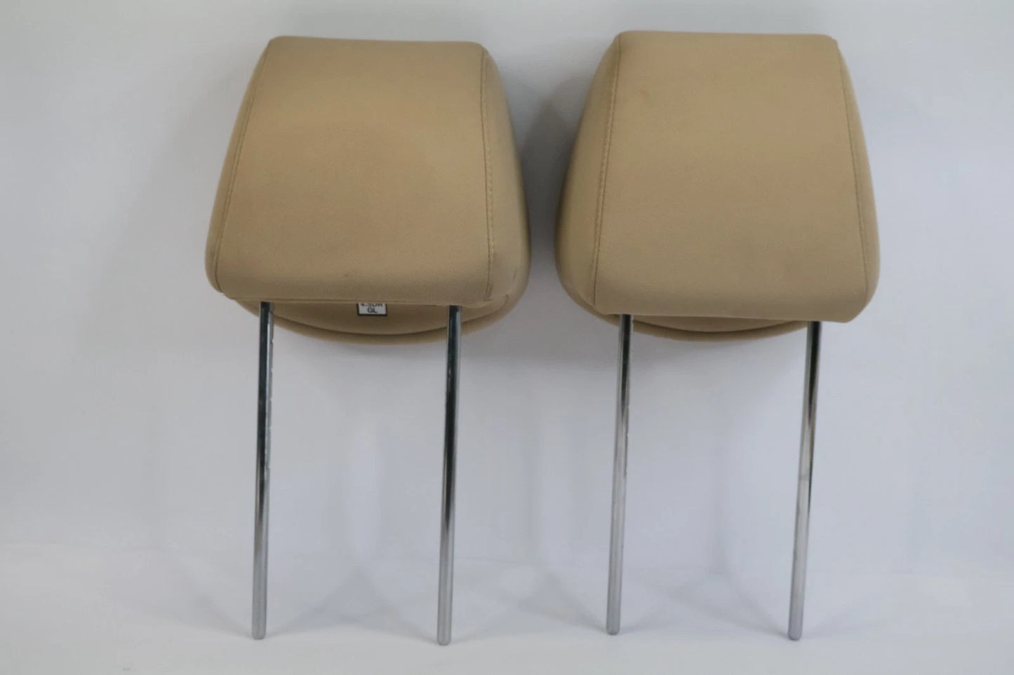 12-17 HYUNDAI ACCENT SEDAN FRONT SEAT HEADREST HEAD REST PAIR LEFT & RIGHT OEM