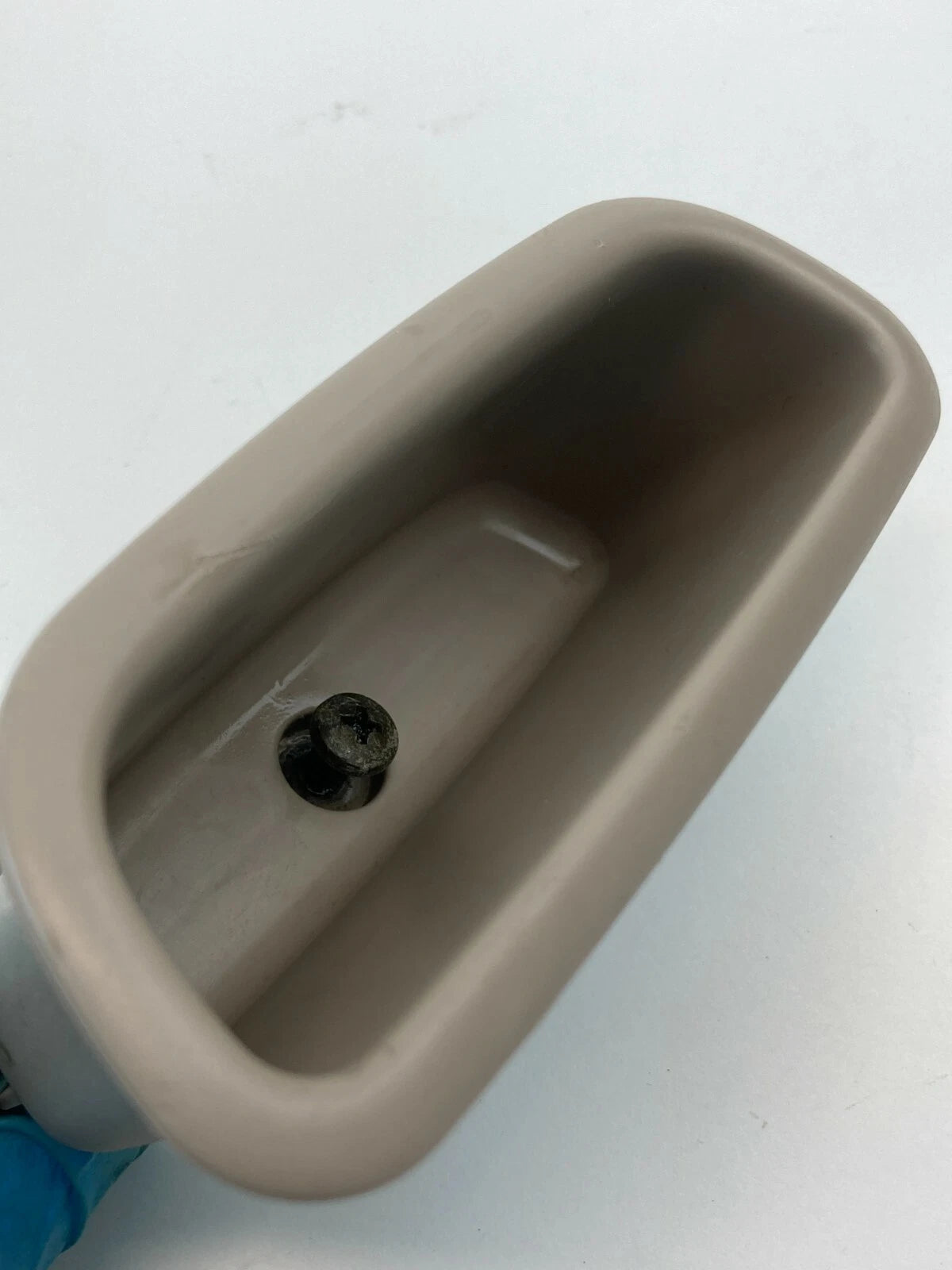2004 2005 TOYOTA PRIUS REAR RIGHT PASSENGER DOOR PANEL PULL HANDLE 74811-12060
