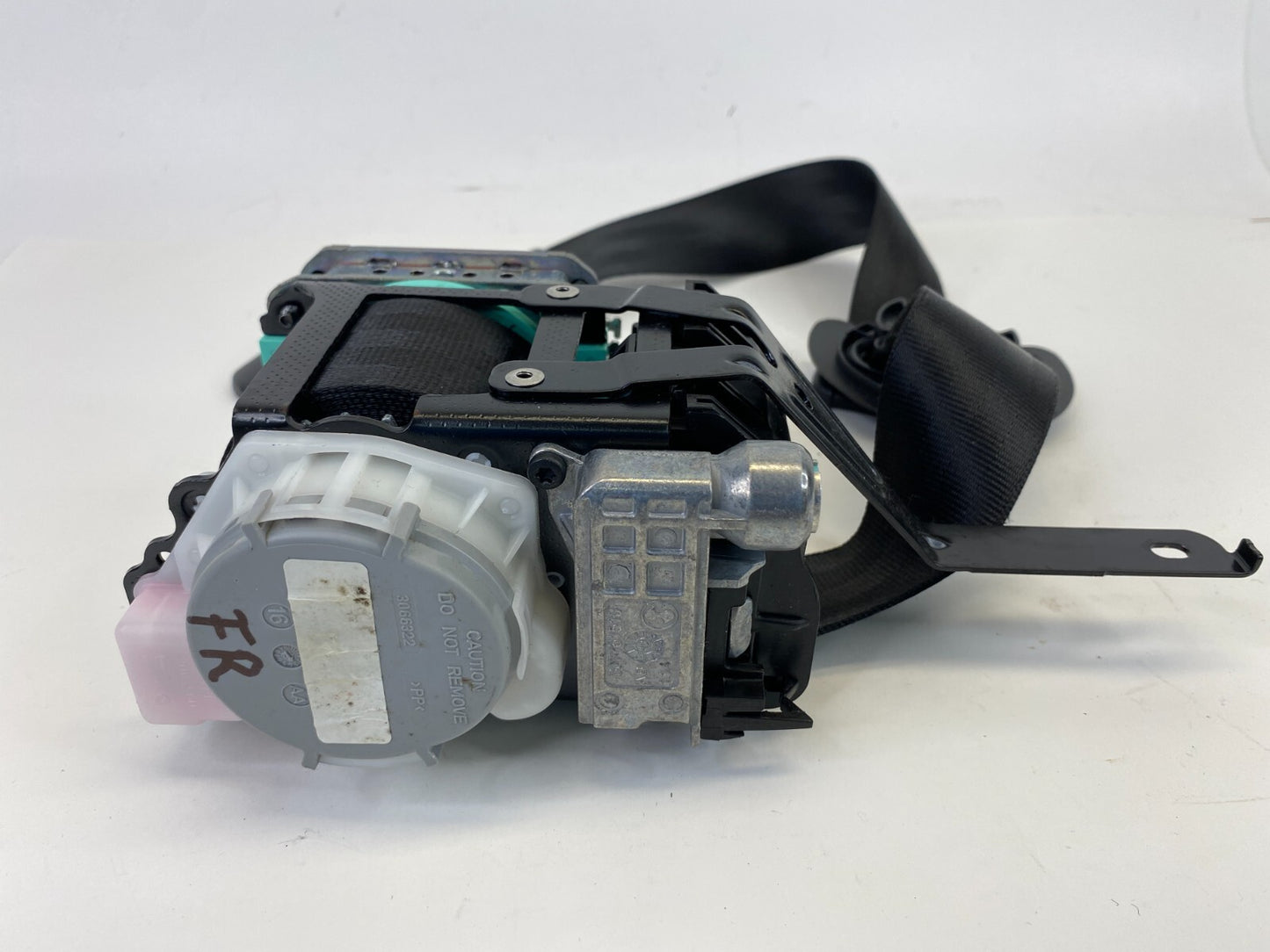 2011-2017 Volkswagen Touareg Front Right Passenger Side Seat Belt Retractor OEM