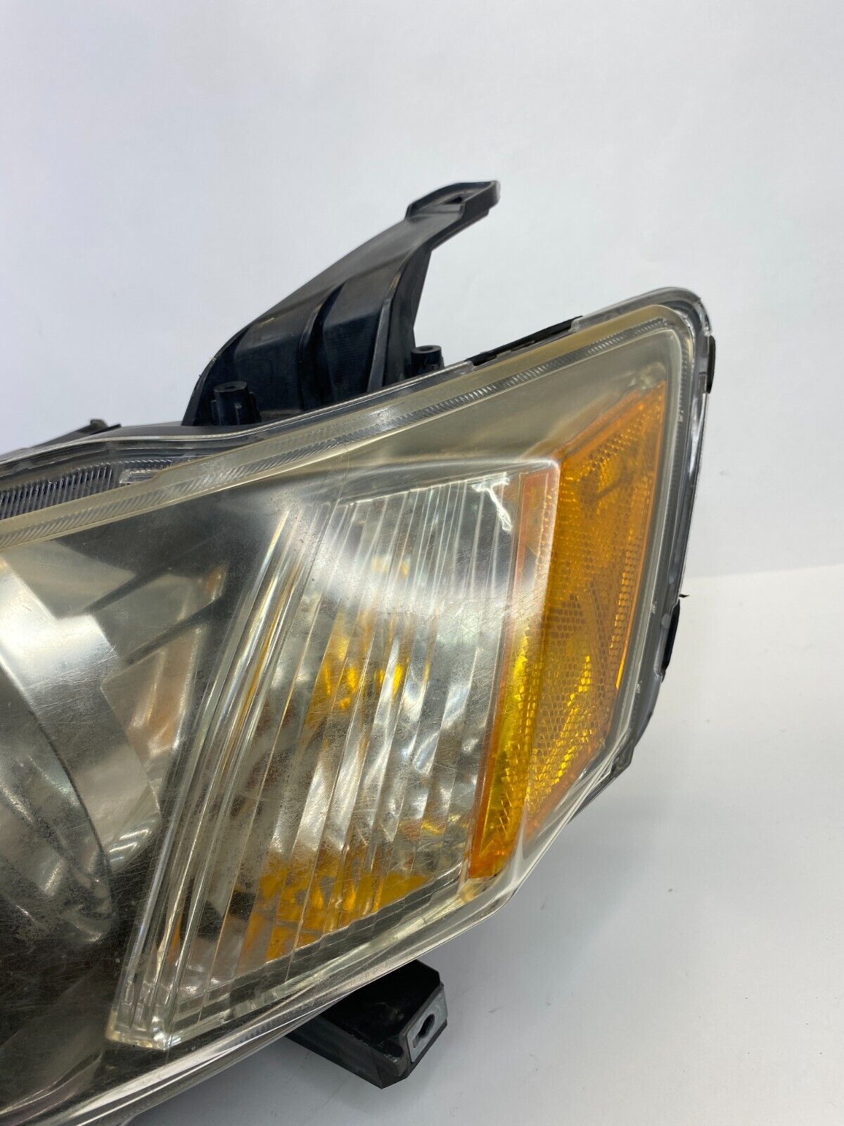 2009 09 Mitsubishi Outlander Left Driver Side Headlight Headlamp Halogen OEM