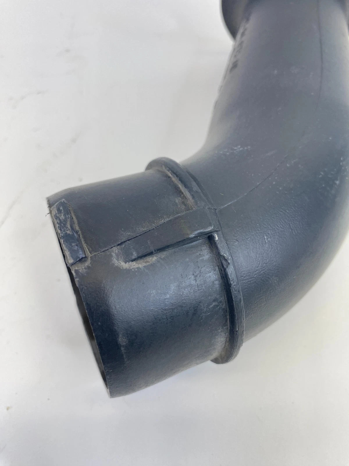 2000-2002 LINCOLN TOWN CAR 4.6L AIR INTAKE CLEANER HOSE DUCT OEM F8VX-9A675-AB