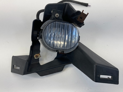 2000-2005 Chevrolet Monte Carlo Right Passenger Corner Park Fog Light Lamp