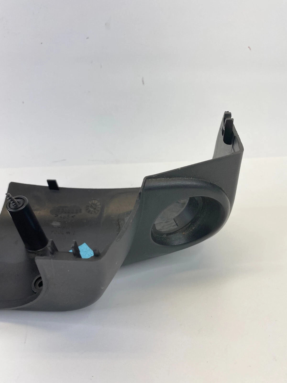 2002-2007 SATURN VUE LOWER STEERING COLUMN COVER LOWER OEM FACTORY 15858051