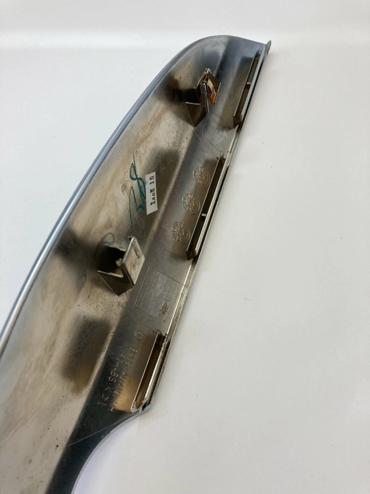 06-09 MERCEDES-BENZ R350 RIGHT SIDE CENTER CONSOLE COVER TRIM PANEL A2516802017