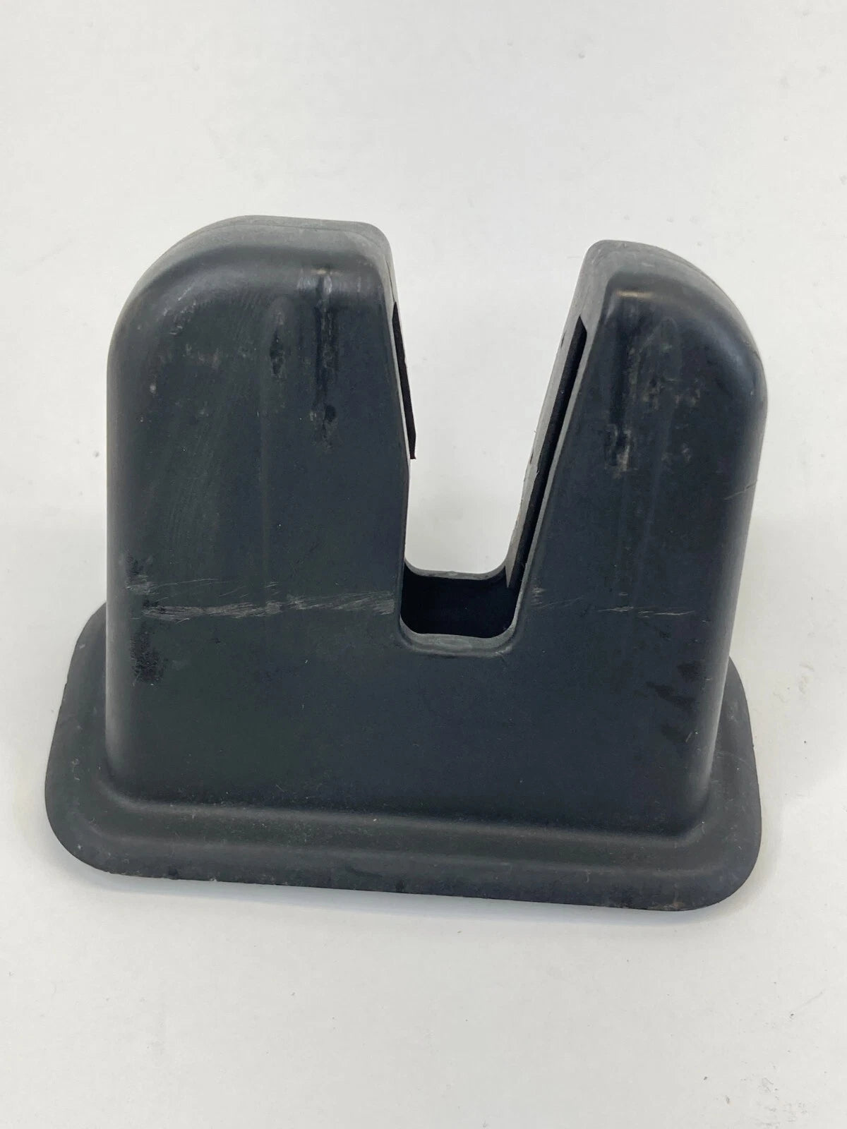 2006-2011 AUDI A6 REAR TRUNK LOCK LATCH COVER TRIM ONLY 4E0-827-520 OEM