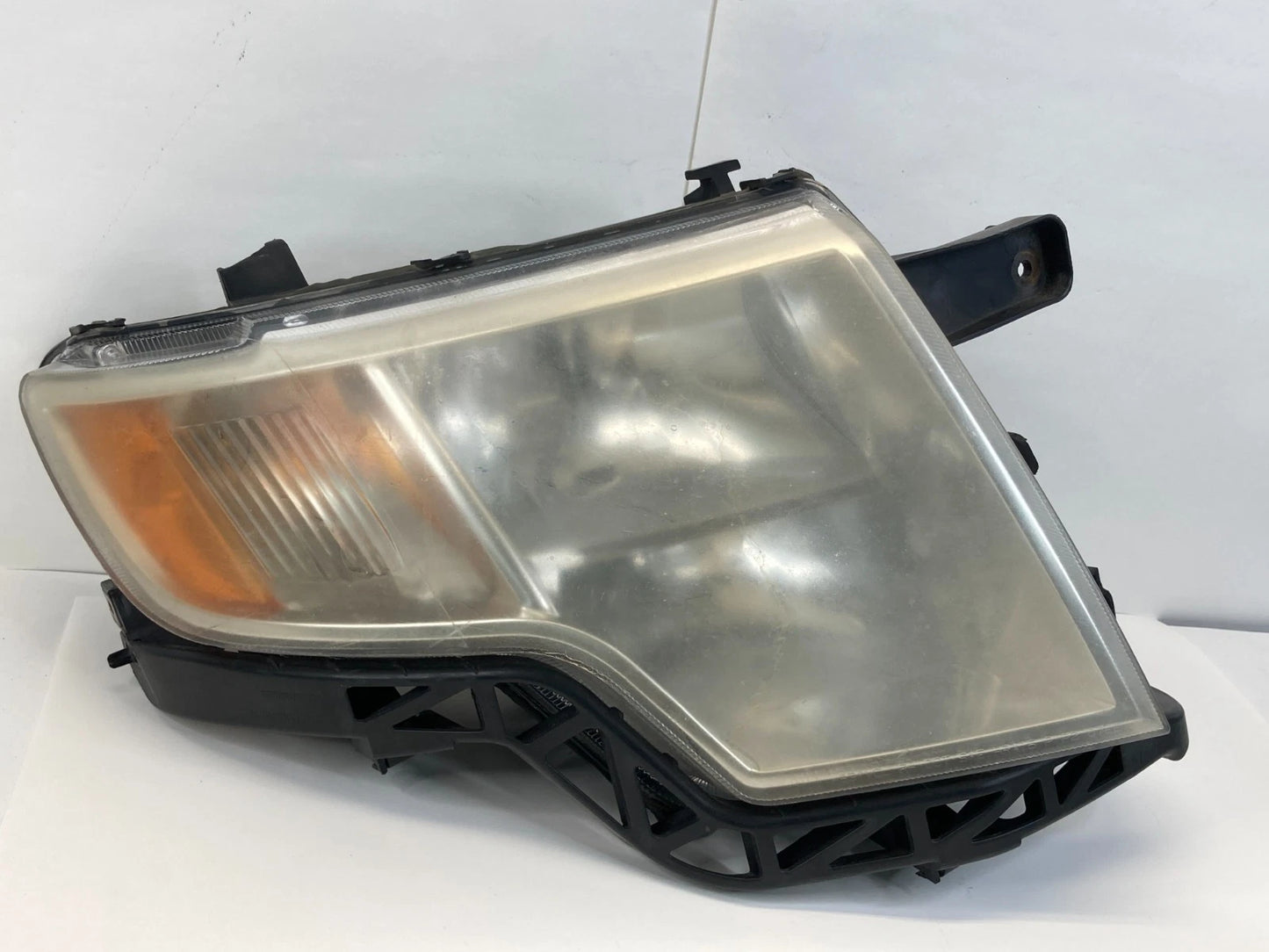 2007-2010 FORD EDGE RIGHT PASSENGER SIDE HEADLIGHT HEAD LAMP 9T4J-13005-A OEM