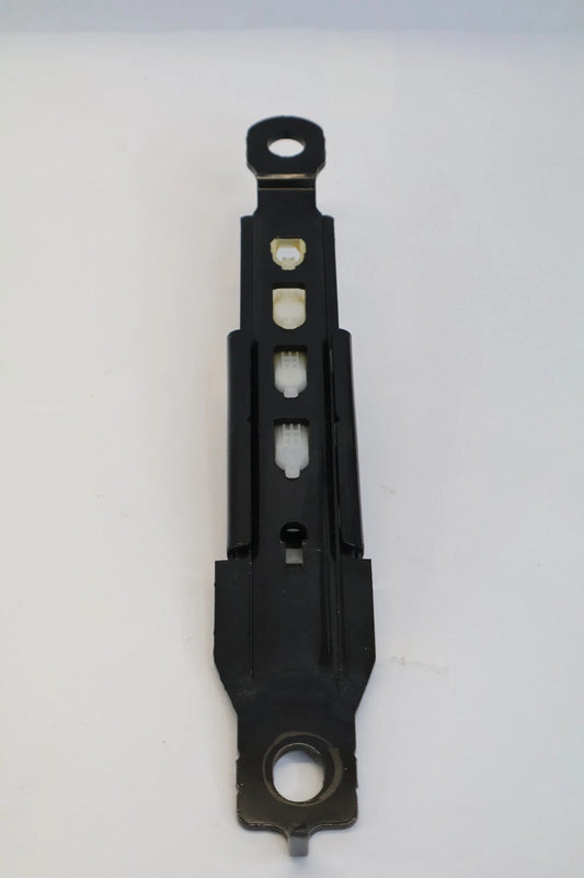 2012-2017 HYUNDAI ACCENT FRONT RIGHT PASSENGER SIDE SEAT BELT HEIGHT ADJUSTER