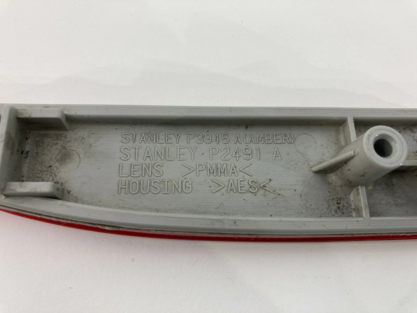 2004 05 06 07 08 2009 MAZDA 3 REAR LEFT DRIVER SIDE MARKER LIGHT LAMP P3945A OEM