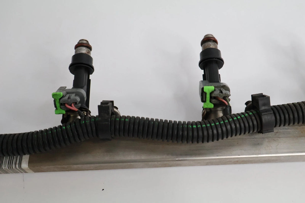 2006-2010 HUMMER H3 3.7L L5 A/T ENGINE FUEL RAIL W/ 5 FUEL INJECTORS HARNESS OEM