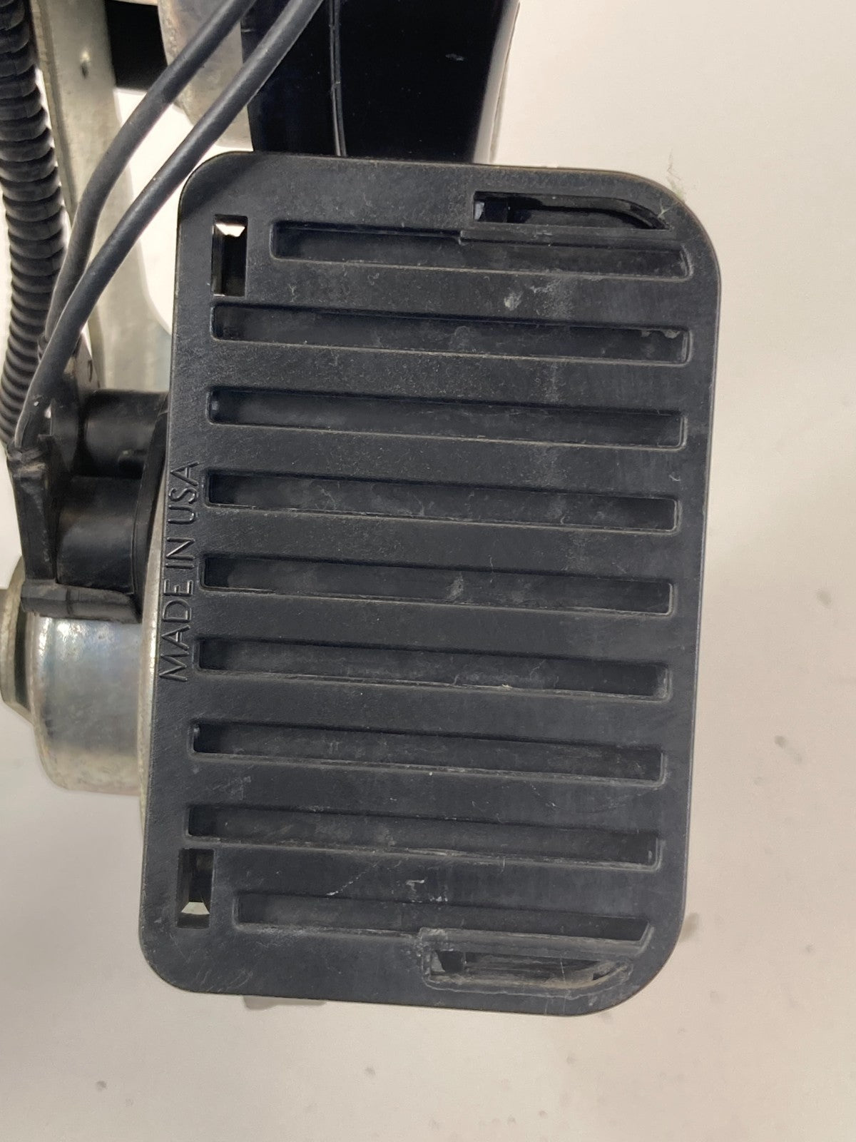 2013-2016 Ford Escape Low & High Horn Note Tone Pitch Alarm Signal E30055306 OEM