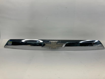 2010-2015 CHEVY EQUINOX LIFTGATE CENTER APPLIQUE MOLDING W/O CAMERA 20879489 OEM