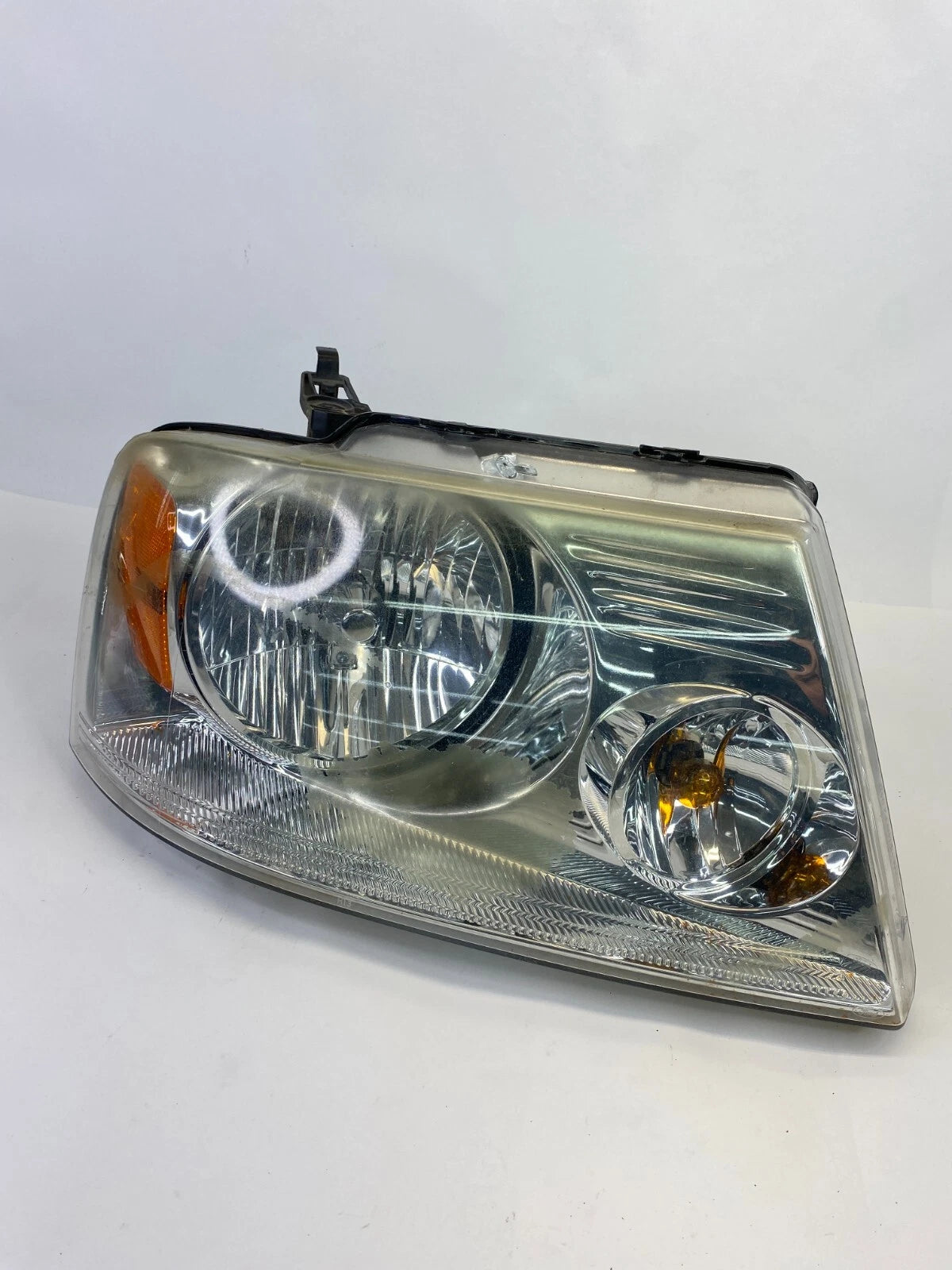 04-08 FORD F-150 FRONT RIGHT HEADLIGHT LIGHT HEADLAMP HALOGEN 4L3X-13005-A OEM