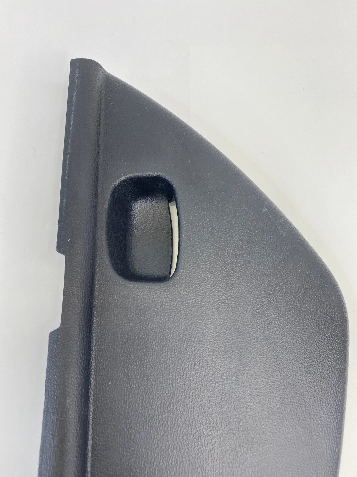 2007-2010 HYUNDAI ELANTRA RIGHT SIDE DASH END CAP COVER BEZEL TRIM 84718-2H000