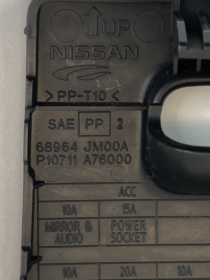 08 09 10 11 12 13 Nissan Rogue Dash Fuse Door Panel Lid Cover Trim 68964-JM00A