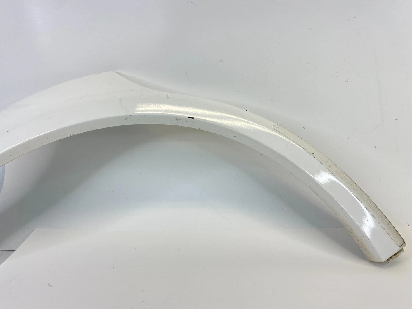 2003-2008 Pontiac Vibe Rear Right Passenger Quarter Flare Molding 75653-01020