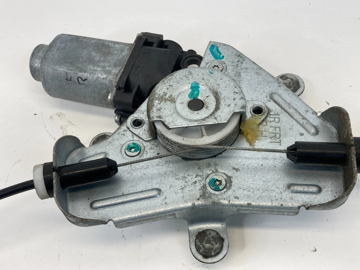 2012-2017 Hyundai Accent SEDAN Front Right Side Door Window Regulator W/ Motor