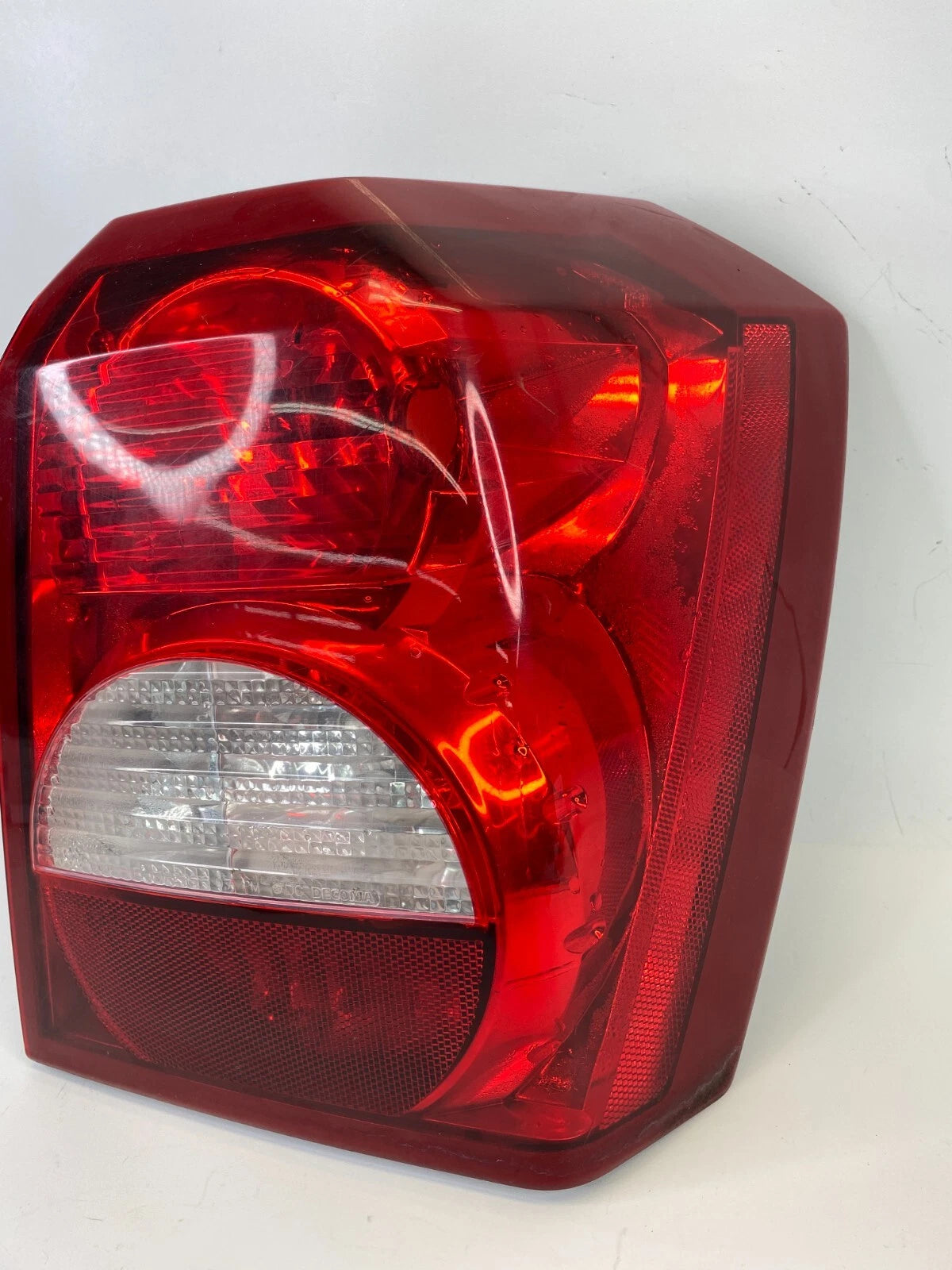 2008-2012 DODGE CALIBER REAR RIGHT PASSENGER SIDE TAIL LIGHT LAMP OEM