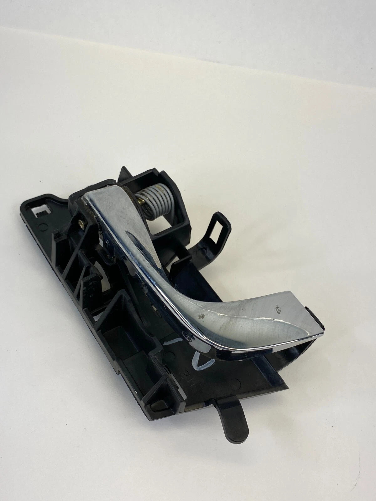 03-07 CADILLAC CTS 04-06 SRX REAR LEFT BACK SIDE INNER DOOR HANDLE 25707889