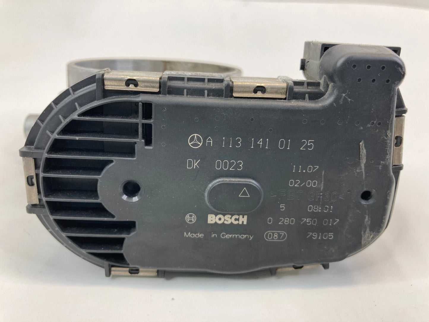 06-11 MERCEDES R350 ML350 3.5L 03-06 SL500 CLK500 E500 THROTTLE BODY 1131410125