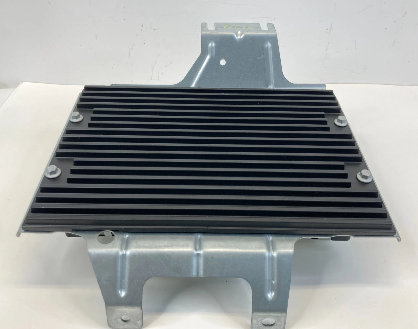 2008-2012 LAND ROVER LR2 RADIO AUDIO AMPLIFIER AMP STEREO 6H52-18C808-AC OEM