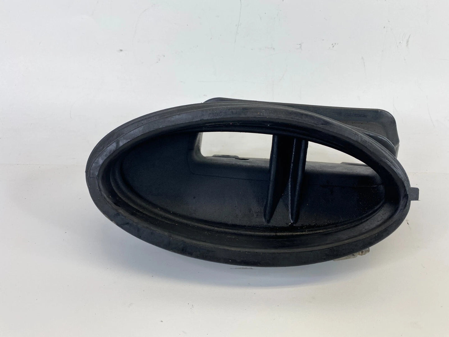 2009-2012 FORD ESCAPE 3.0L AIR CLEANER INTAKE INLET DUCT HOSE 9L84-9F823-BG