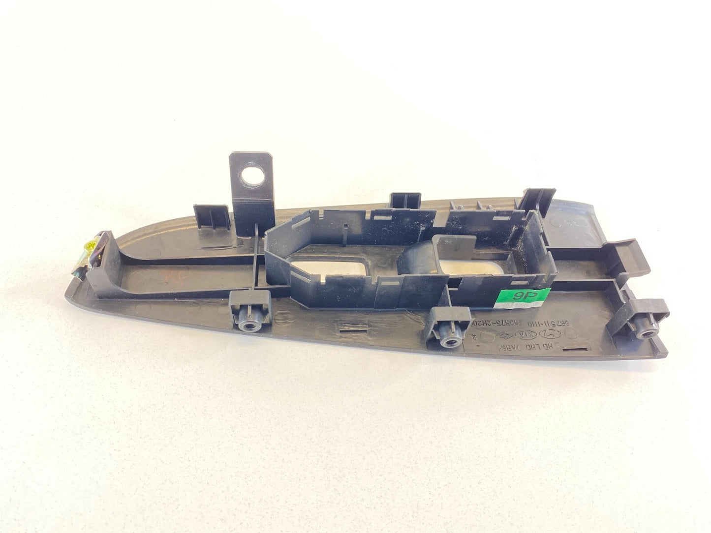 07-10 HYUNDAI ELANTRA FRONT RIGHT PASSENGER WINDOW SWITCH BEZEL TRIM 93575-2H200