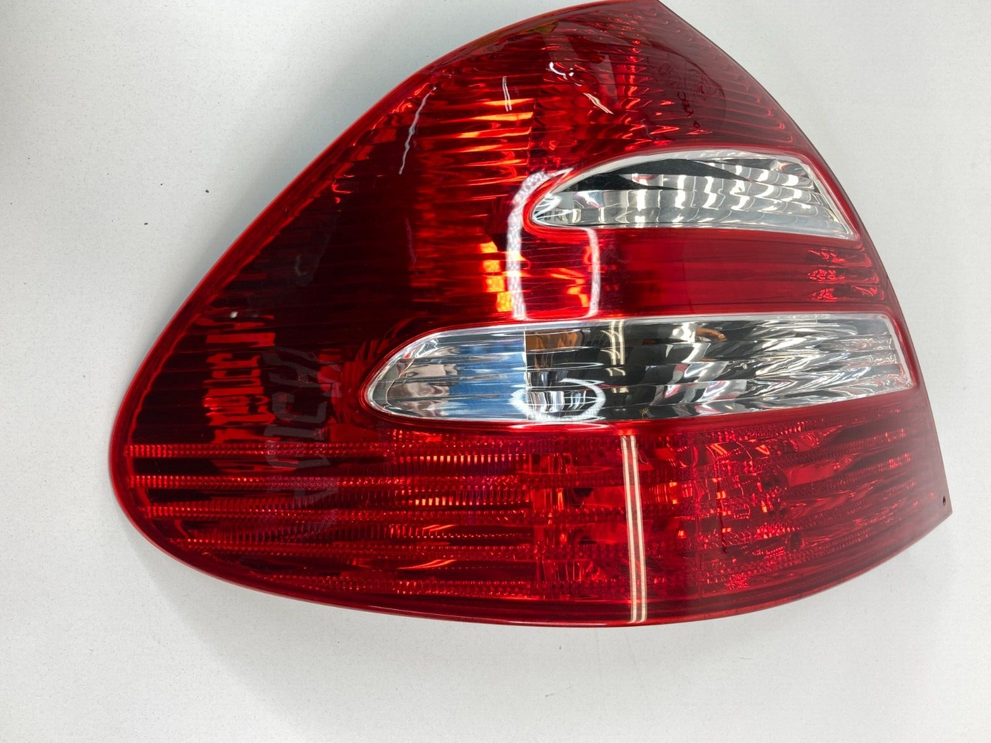 03-06 Mercedes Benz E320 Sedan Rear Left Driver Side Tail Light Lamp A2118200364