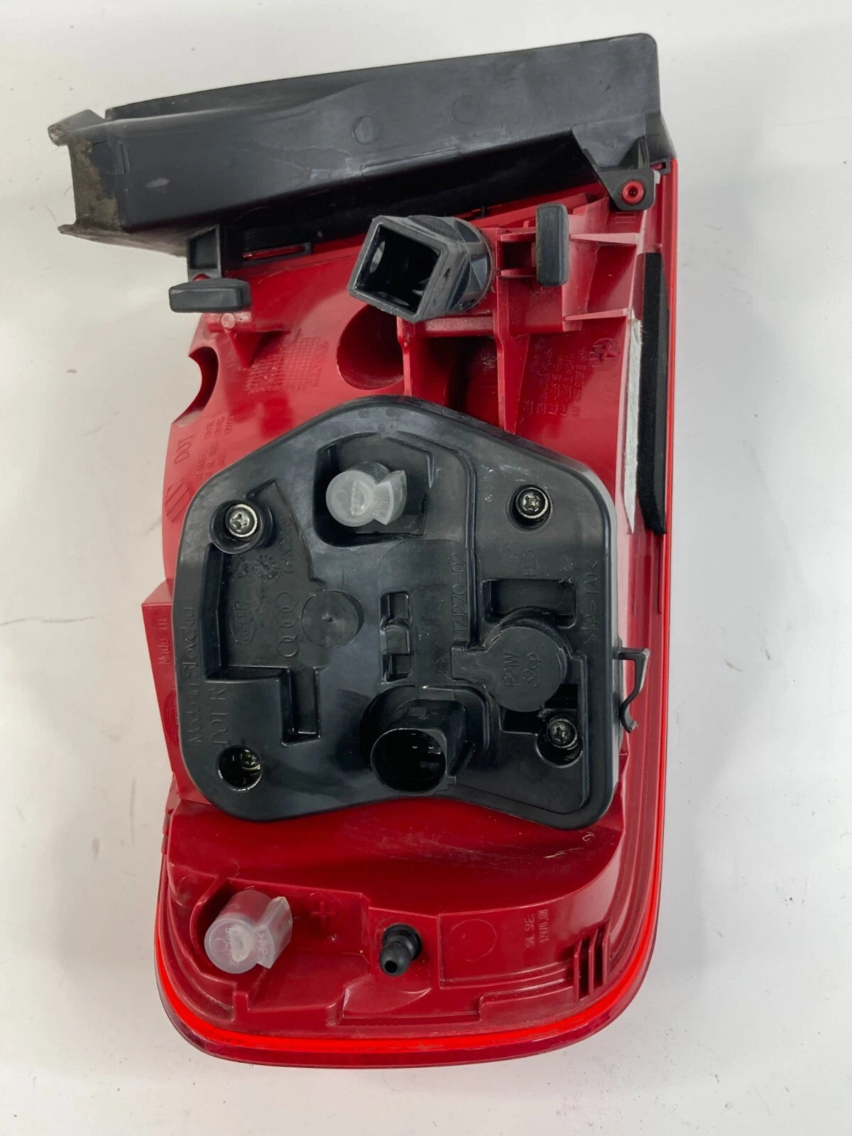 2009-2012 AUDI A4 S4 SEDAN RIGHT PASSENGER OUTER LED TAIL LIGHT REAR LAMP OEM