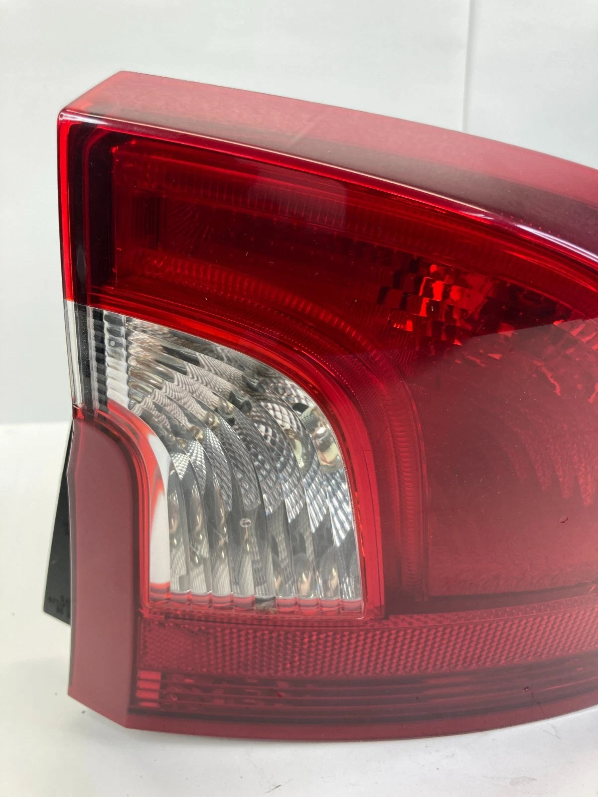 11-18 Volvo S60 Sedan Right Side Tail Light Outer Quarter Taillight 30796268 OEM