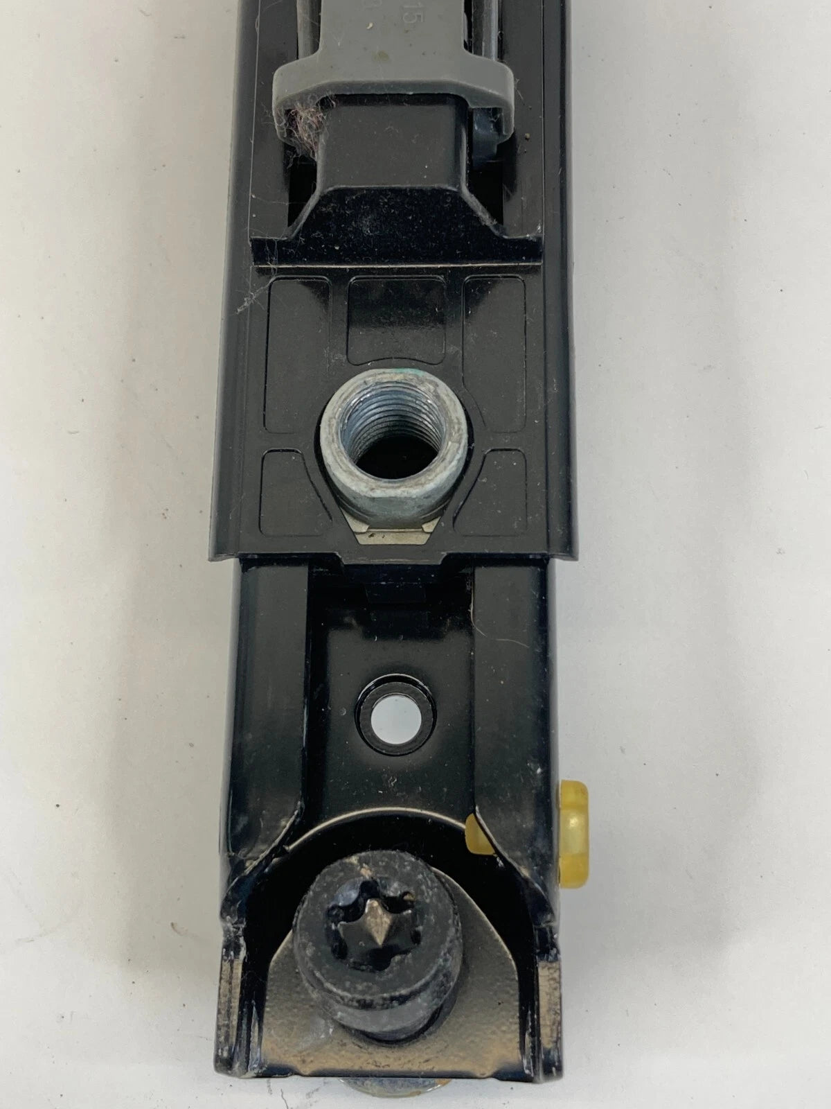 2011-2016 11-16 CHEVROLET CRUZE FRONT RIGHT SEAT BELT HEIGHT ADJUSTER ASSY OEM