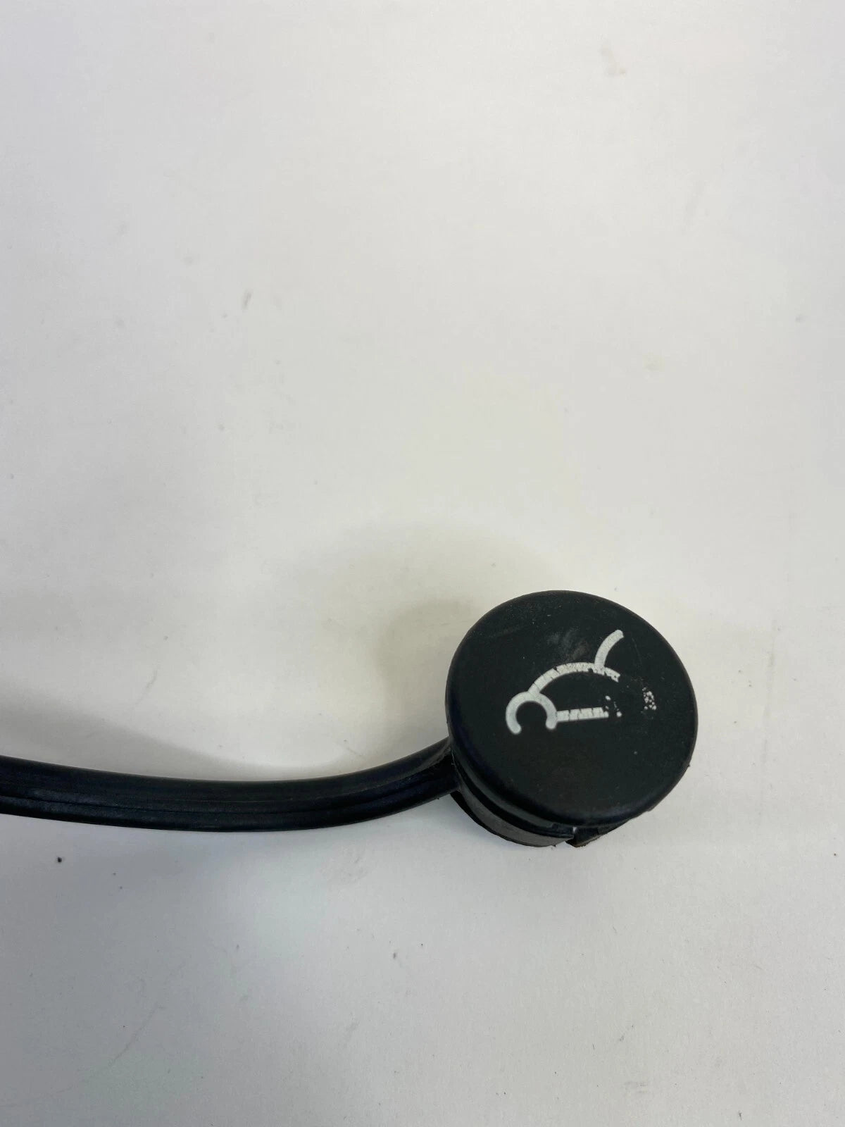98-10 VW BEETLE HATCHBACK TRUNK LATCH EMERGENCY RELEASE PULL STRAP TAB OEM