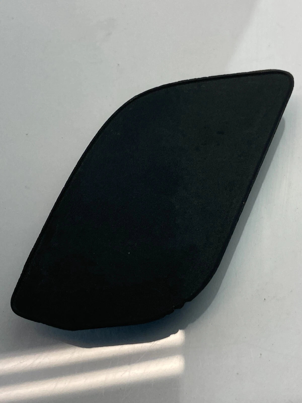 10-17 CHEVROLET EQUINOX REAR RIGHT SIDE INTERIOR DOOR HANDLE BOLT COVER 13502930