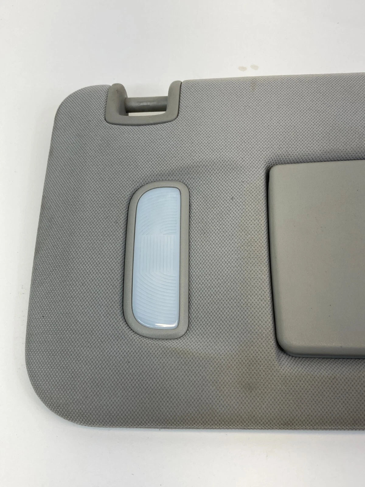 2009-2017 TRAVERSE 2008-2017 ENCLAVE RIGHT PASSENGER SUNVISOR SUN VISOR GRAY OEM