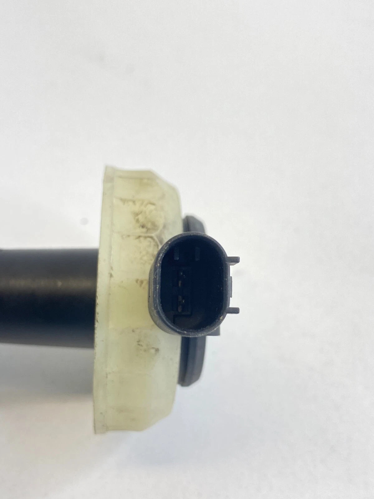 04-07 BMW 530I 525I 06 07 525XI 530XI BRAKE FLUID MASTER CYLINDER RESERVOIR CAP