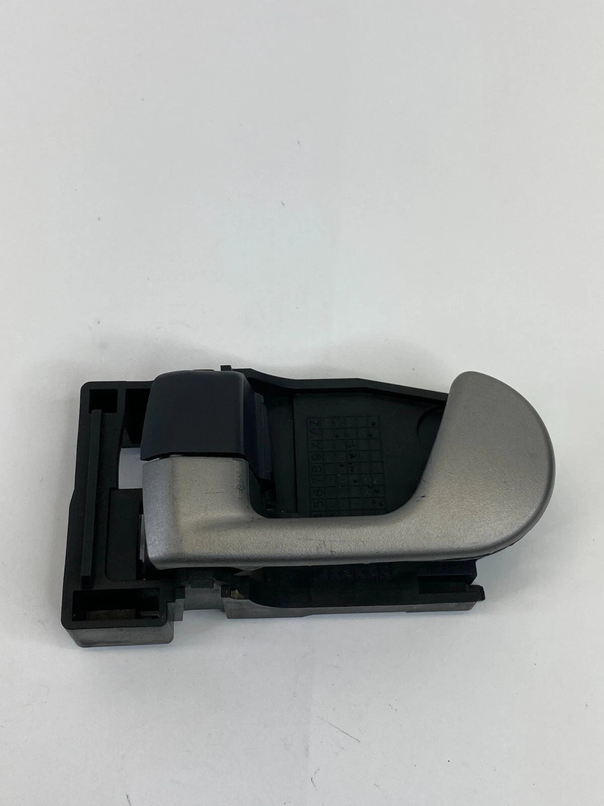 2008-2012 MITSUBISHI GALANT FRONT LEFT DRIVER SIDE INTERIOR DOOR HANDLE MR970139