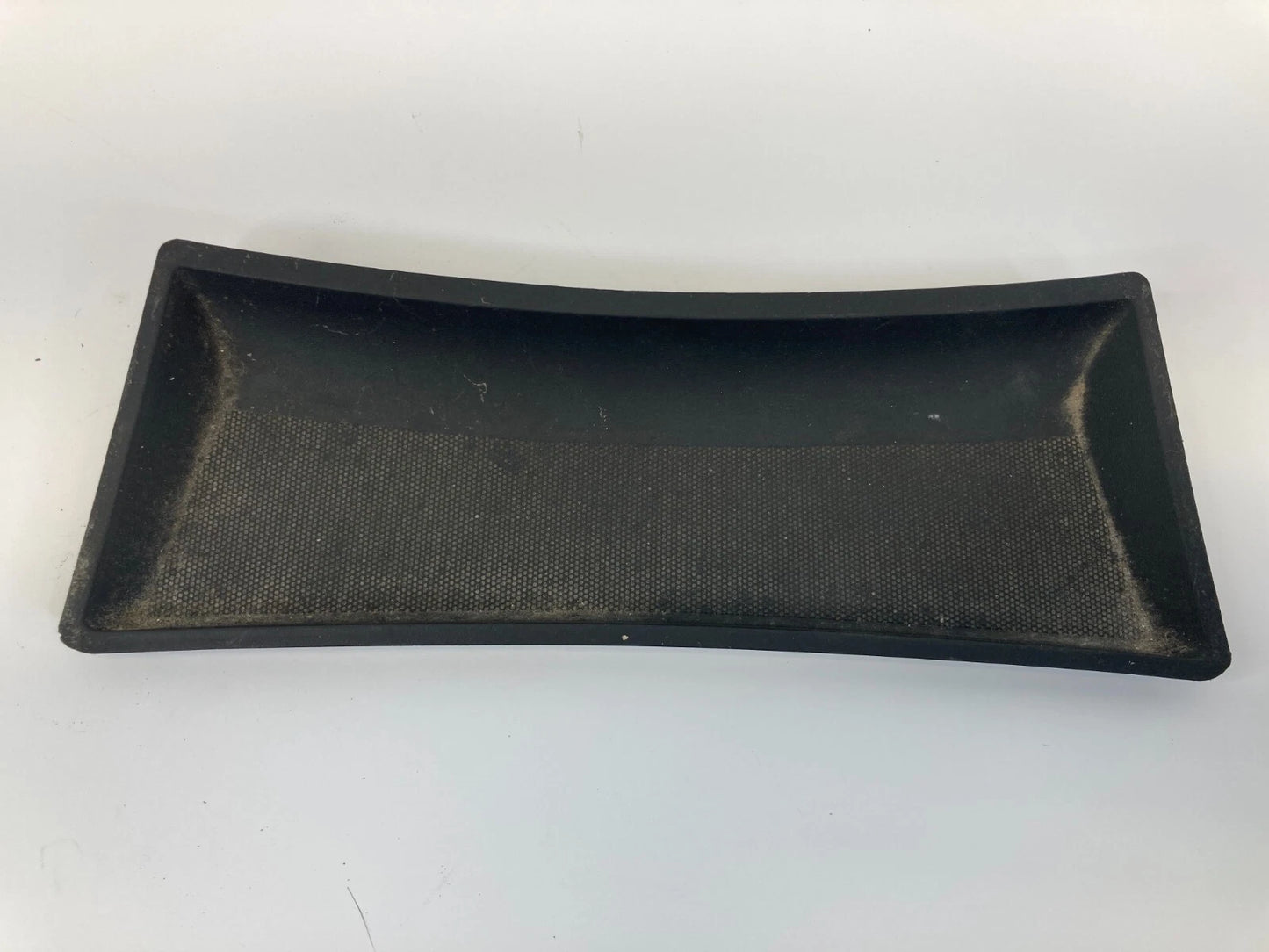 2008 2009 CHYSLER 300 CENTER FLOOR CONSOLE RUBBER MAT COIN TRAY 1FA91DX9AB OEM