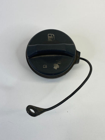 2004 2005 Chevrolet Avalanche 4-DR 5.3L 16V Fuel System Tank Filler Cap Assy