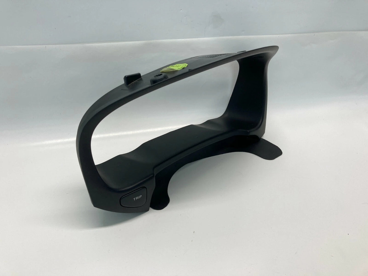 06-11 HYUNDAI ACCENT DASH PANEL SPEEDOMETER CLUSTER BEZEL TRIM 848311E000 OEM