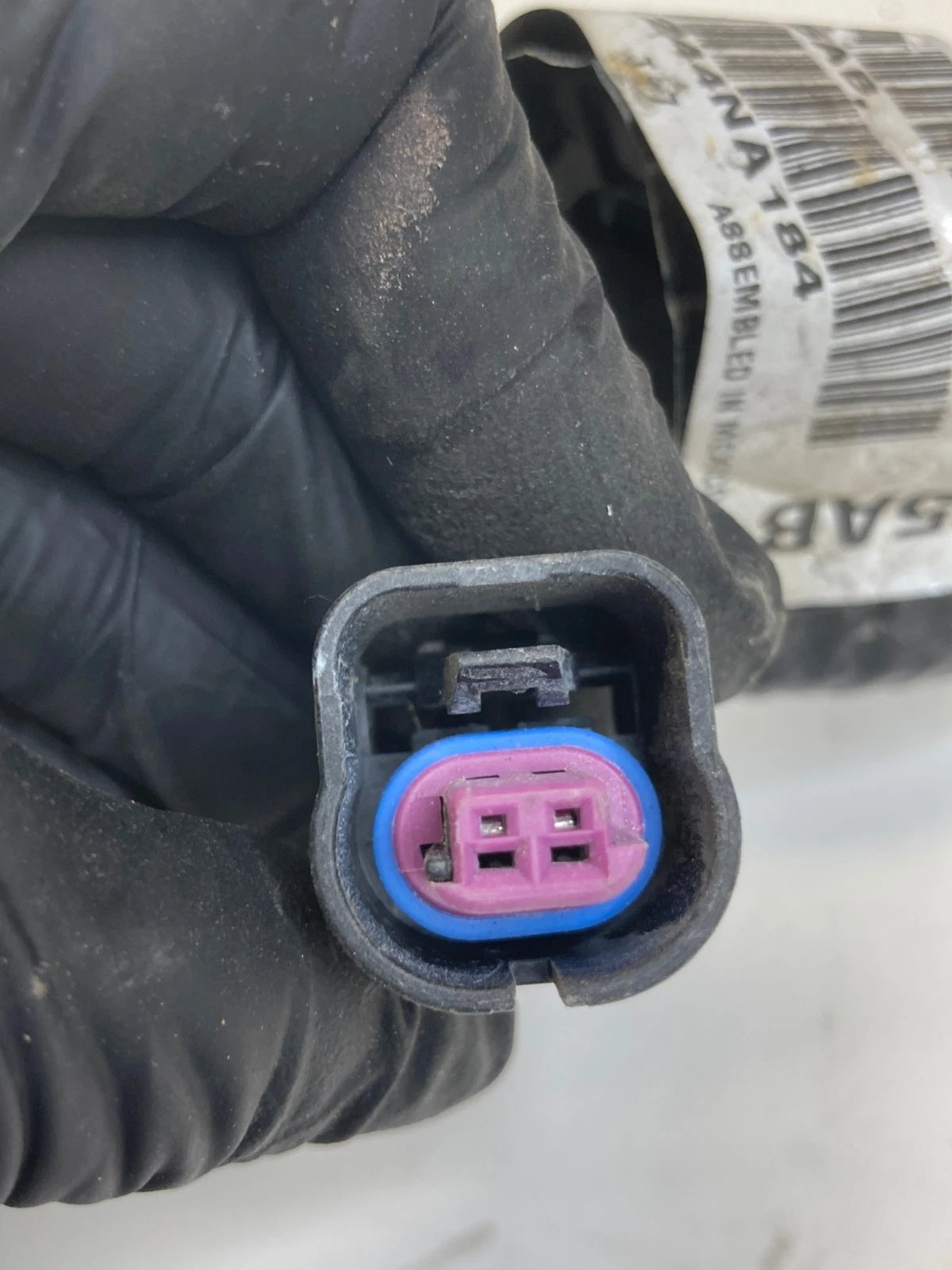 03-05 CHRYSLER PT CRUISER 2.4L A/T ENGINE FUSE RELAY BOX JUNCTION BLOCK ASSY OEM