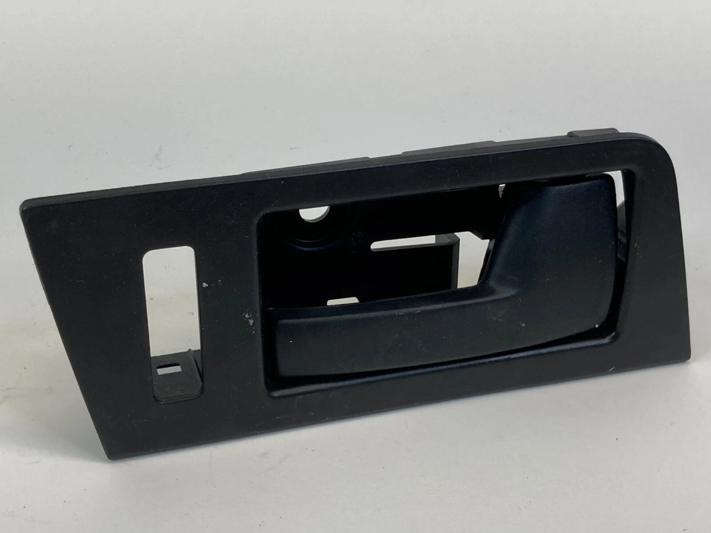 2008-2012 FORD ESCAPE SEDAN FRONT RIGHT PASSENGER INNER DOOR HANDLE 8L84-7822600